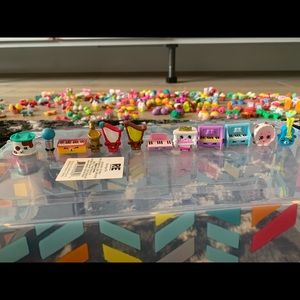 Shopkins- Musical lot of twelve
